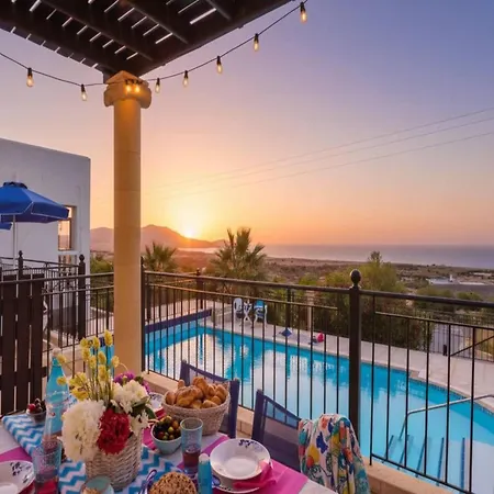ヴィラ Pool Overlooking The Sea *